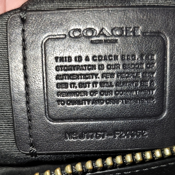 Rare HTF Coach East West HARLEY Oil Slick Hologram Iridescent Leather Hobo - Picture 9 of 9